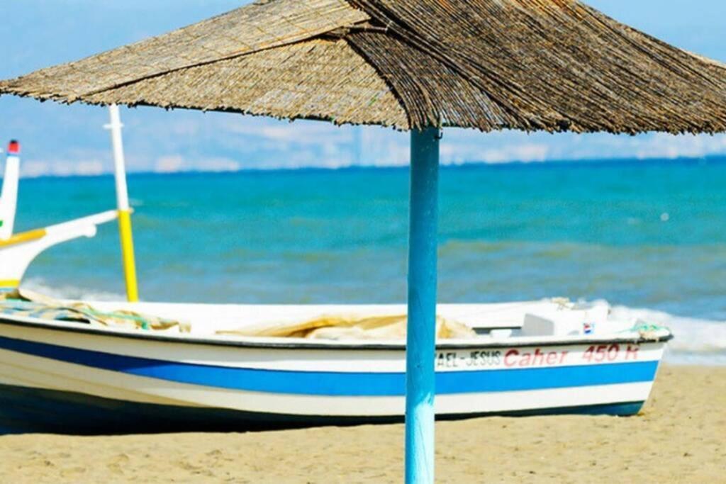 Calmahouse Carihuela Leilighet Torremolinos Eksteriør bilde